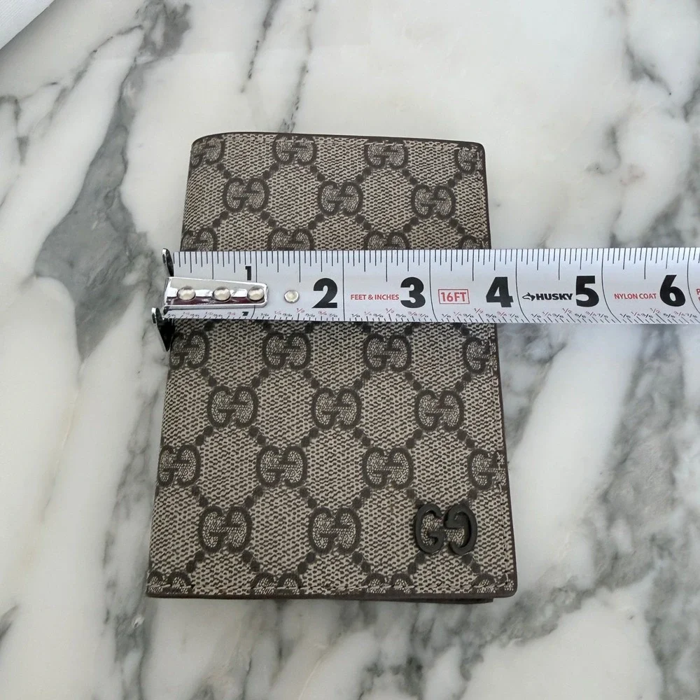Gucci GG Supreme Canvas Bifold Passport Case Wallet Brown 795229